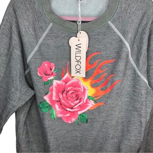 🆕 Wildfox Rose Blaze Graphic Sweatshirt - Picture 3 of 7